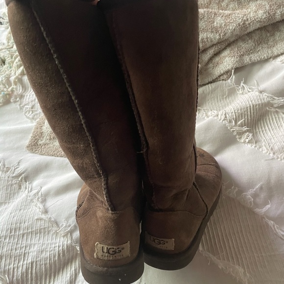 Tall brown ugg’s - size 8 - Picture 4 of 5